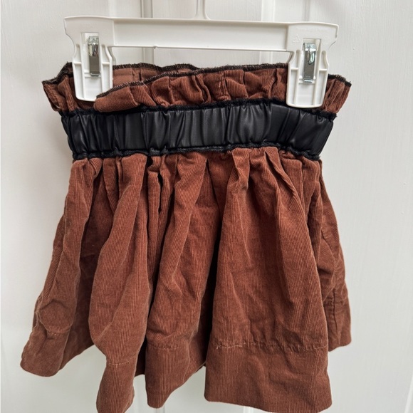 NWOT Itongle 2T Brown & Black Faux Suede Girls Skirt - Picture 3 of 4